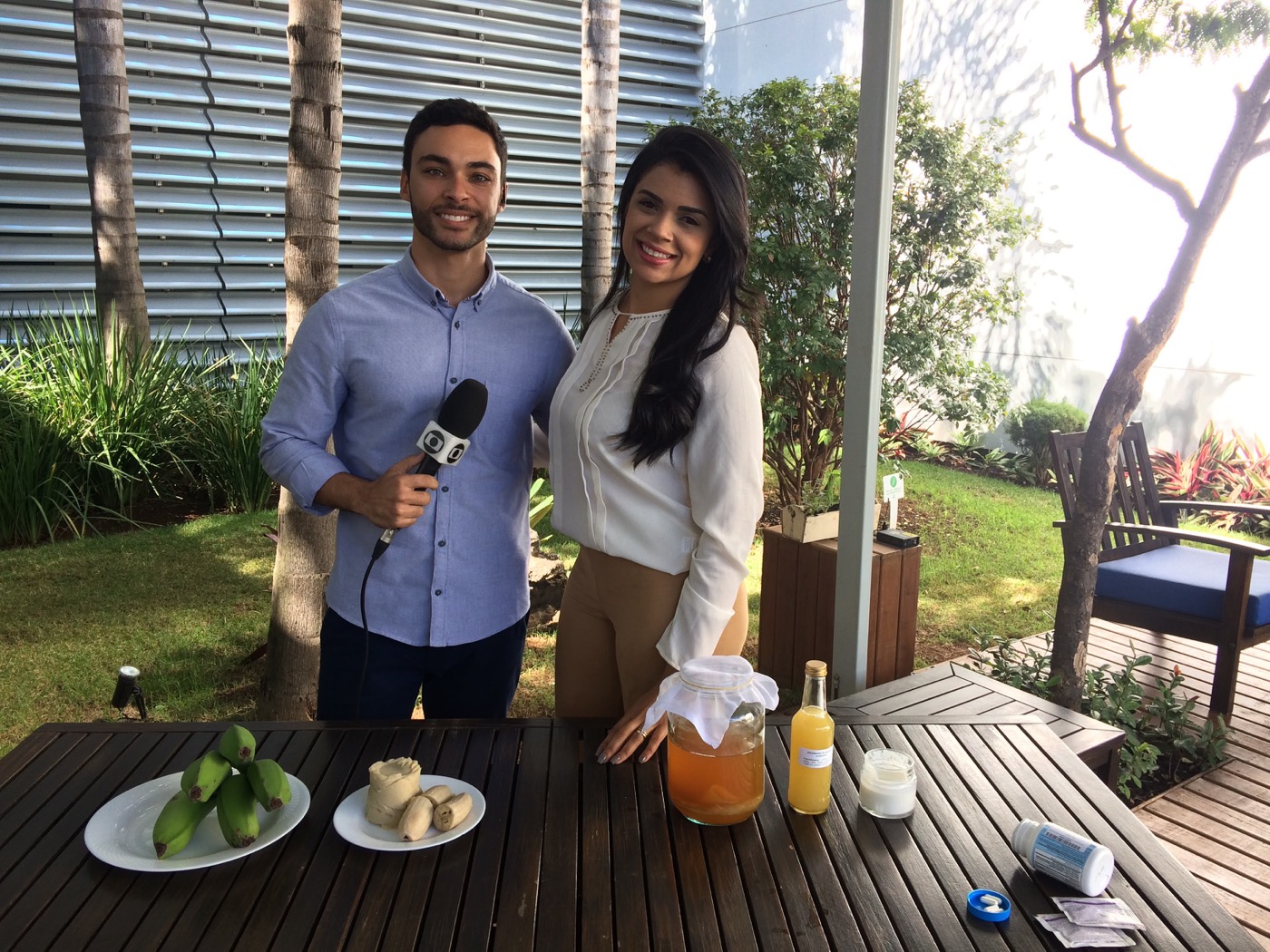 Bárbara Cardoso em matéria da Rede Globo